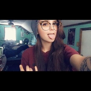 Meet your Posher, Sidney